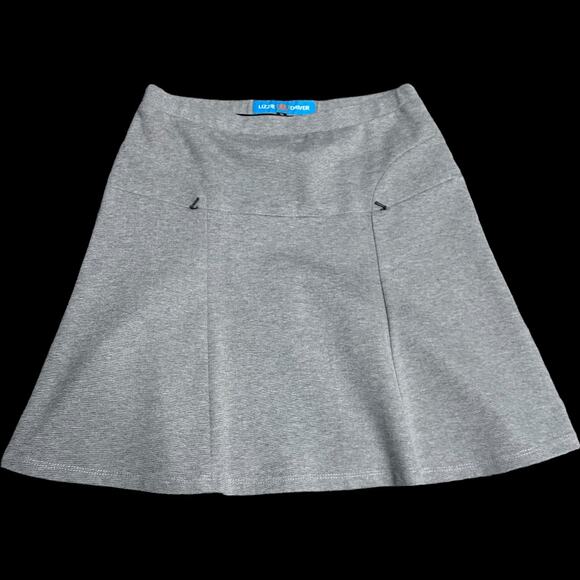 NWOT  Light Gray 4 Pocket Stretch Knit Lizzie Driver Golf Skort Size Medium - Picture 1 of 8